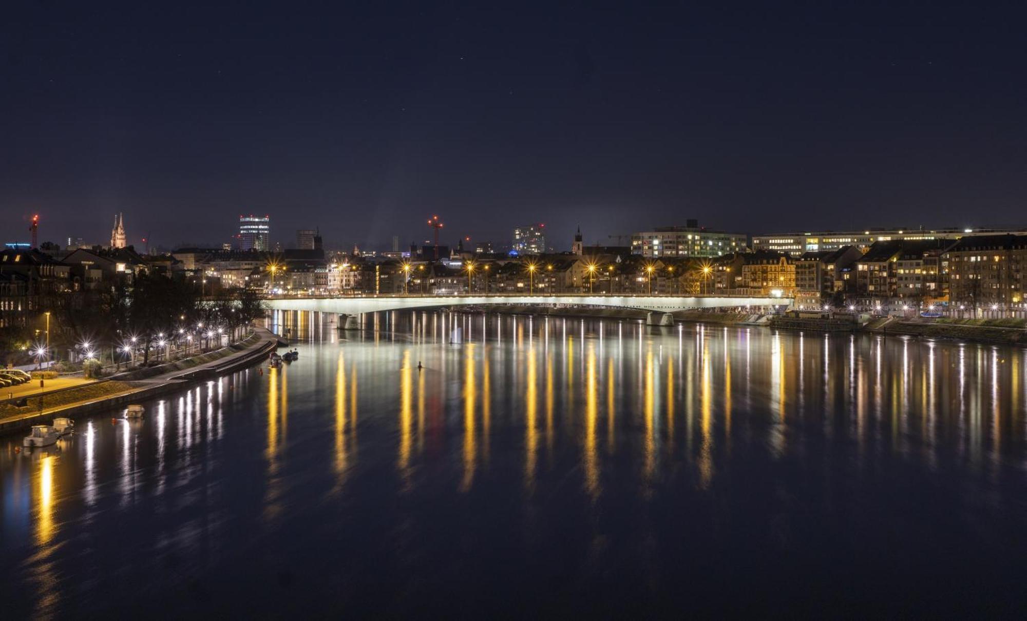 City Center Rooftop Studio With Oldtown View Basel Bagian luar foto